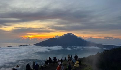 Mount Batur Sunrise Trekking, Hike & Breakfast on The Top