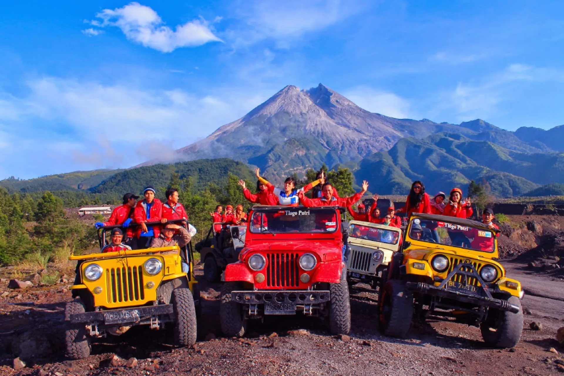 3 Days Jogja Tour : Merapi Jeep Tour – Prambanan – Keraton Jogja