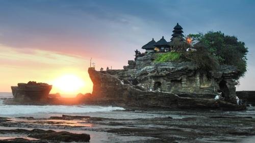 Sunset-Pura-Tanah-Lot-Bali-Feature-Image